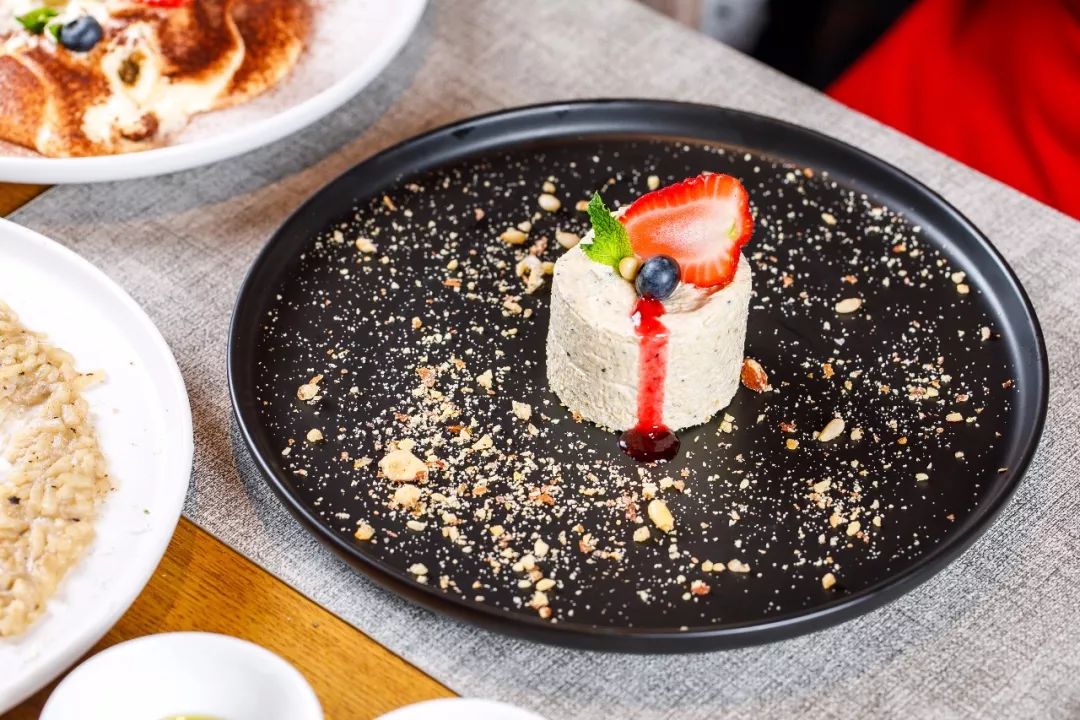 傲娇！藏在解放南路的「花园餐厅」只有6张桌！道明寺来也要预约