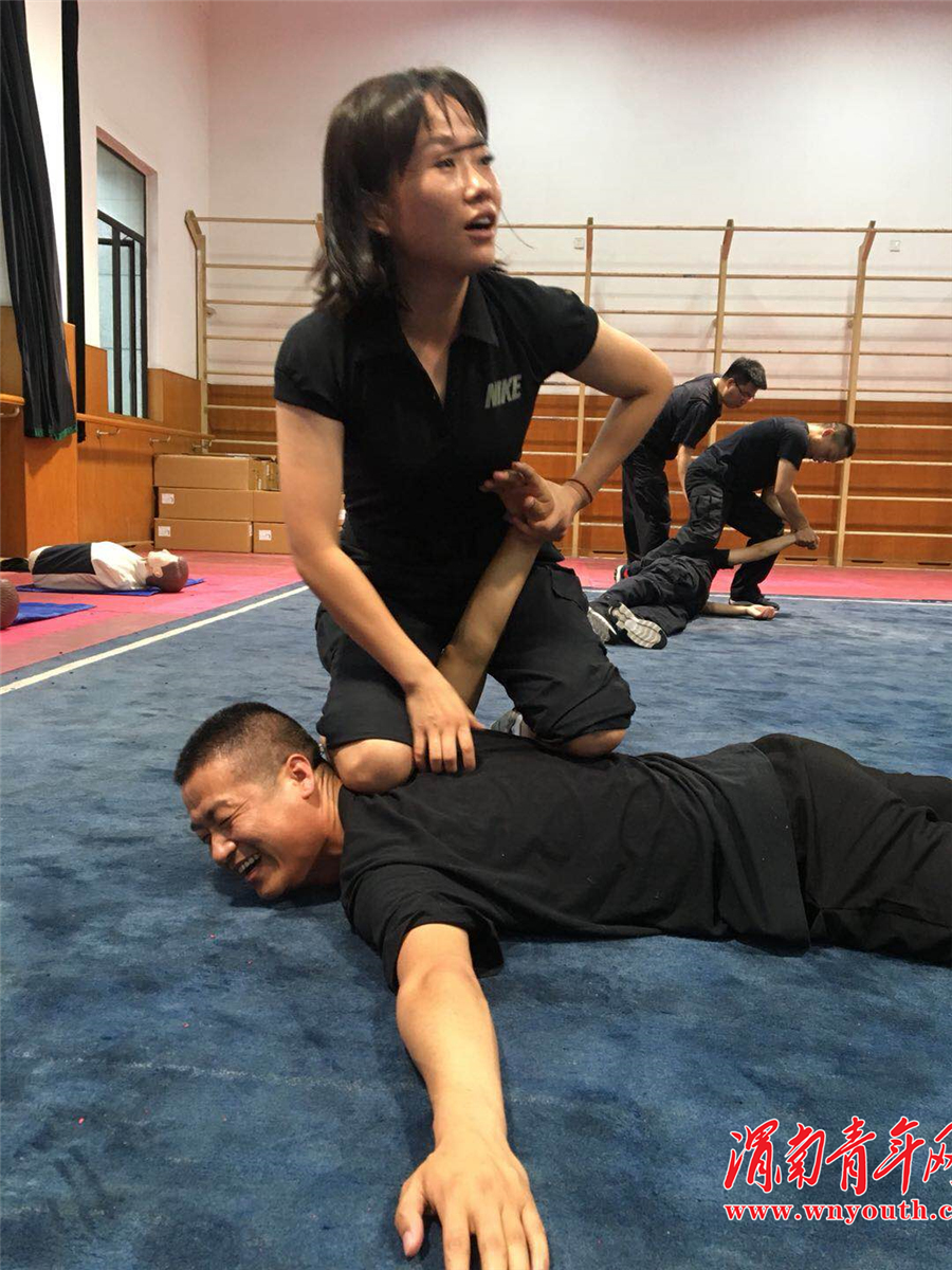 民警周娇,周娇警员