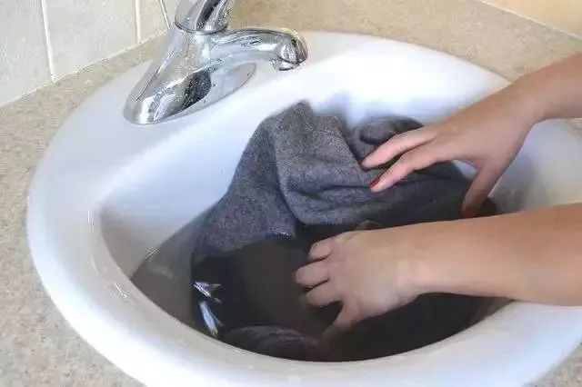 亚麻缩水衣服最快还原办法,衣服缩水了怎么办教你三招还原