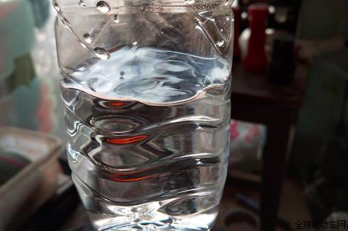 电动车充电充不进去一招解决,电动车电池充不进电怎样修好