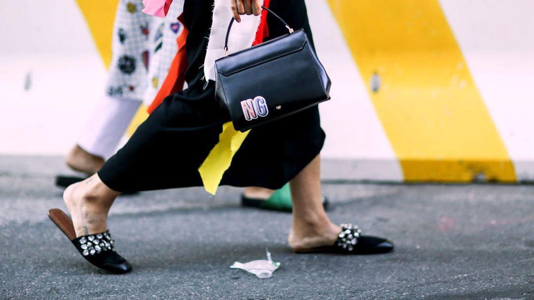 春夏必备的十款鞋,有这几双鞋春夏衣服随便搭