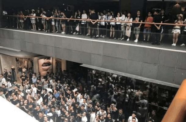 校园足球比赛致敬c罗,中国青少年足球联赛c罗