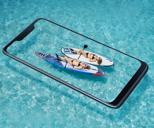 4G+64G，刘海屏+双摄，899元