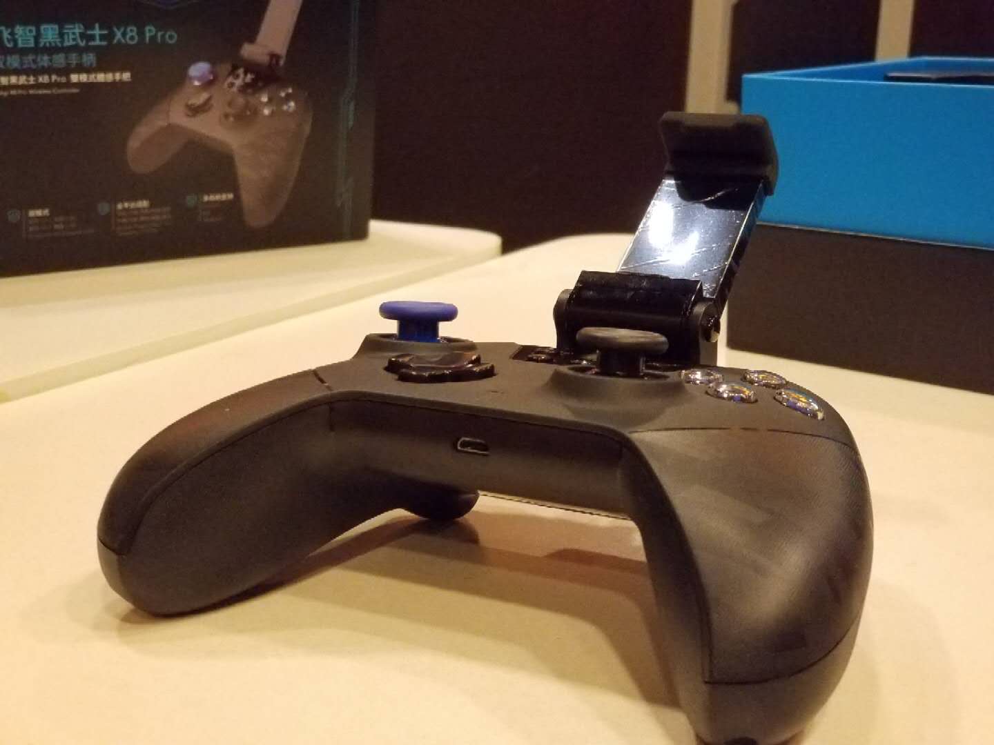 飞智黑武士x8pro有2.4g嘛,飞智黑武士x8pro有哪些模式