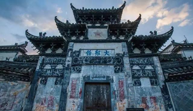 徽州贞节牌坊冰清玉洁,徽州古牌坊故事