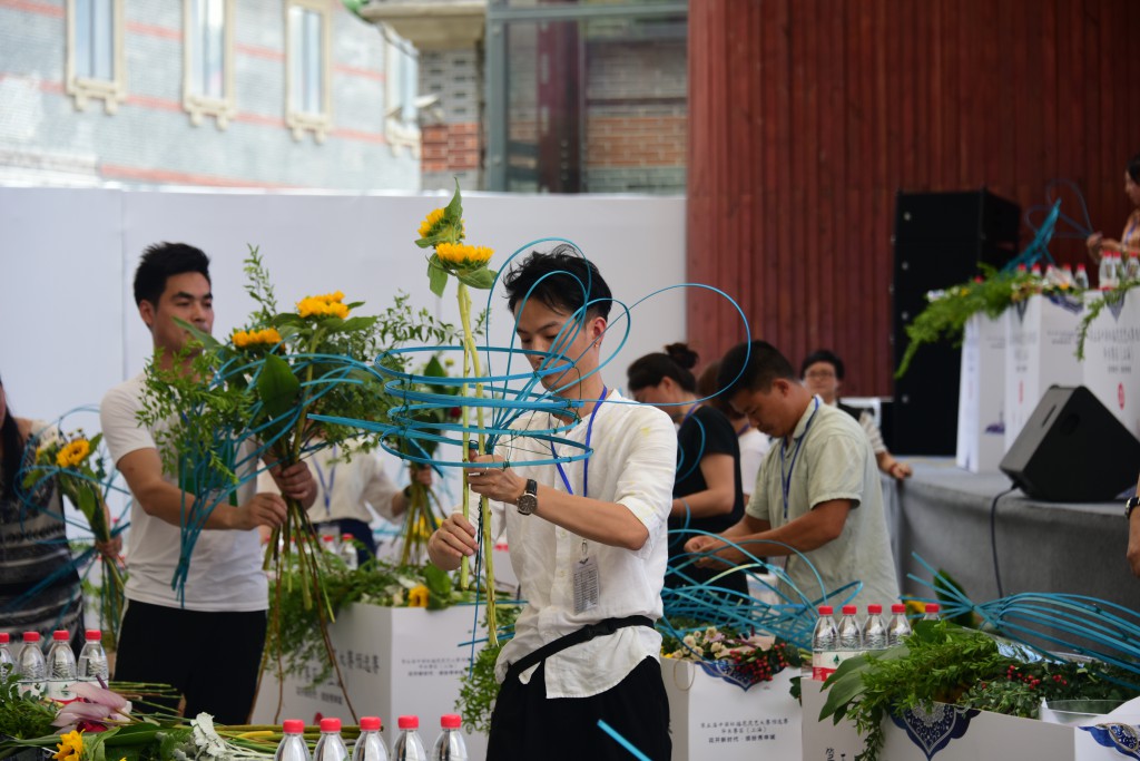 虹桥古玩城举行插花“世界杯”选拔赛