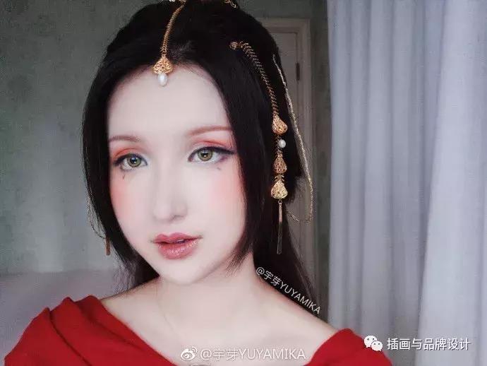 重庆妹子化妆成蒙娜丽莎！化谁像谁