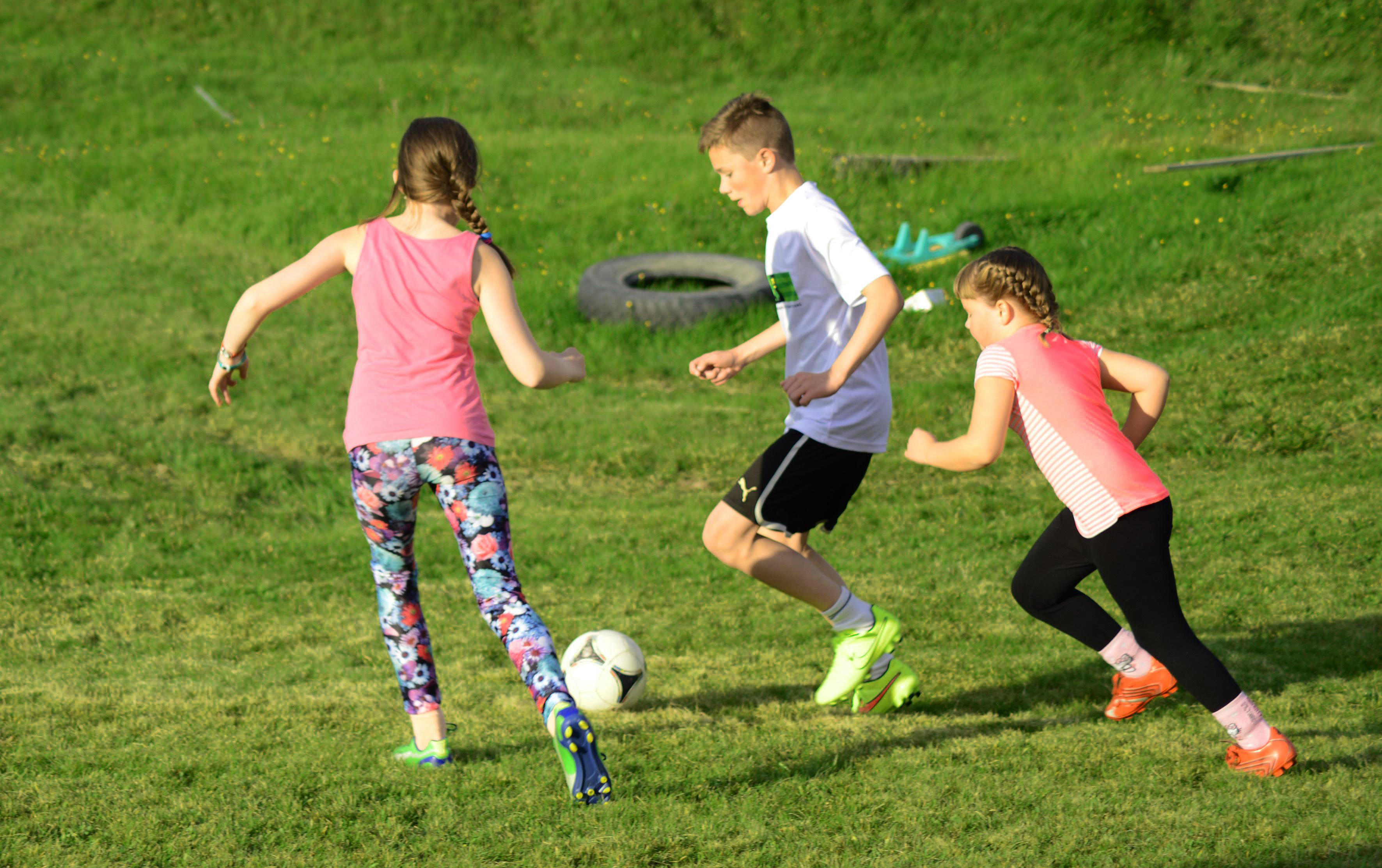 中国足球和外国足球的区别,中国足球和足球的区别