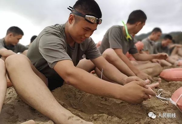 兵哥哥出去海训带点什么,兵哥哥海训每天都在忙什么