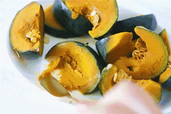 贝贝南瓜有的香甜有的不好吃,贝贝南瓜和栗子南瓜是一样的吗