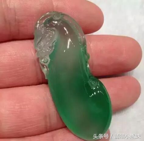 翡翠起莹和起荧的区别,翡翠起胶与起莹知识