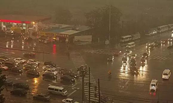 雨天出行注意安全望一切安好,雨天安全出行