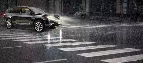 雨天出行注意安全望一切安好,雨天安全出行