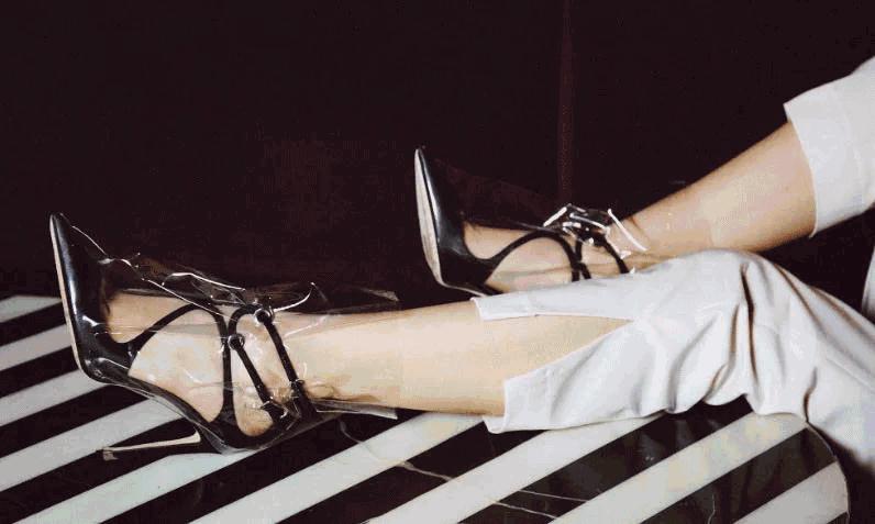 半个时尚圈都穿上的pvc到底什么鬼?!看完真的爱上了!