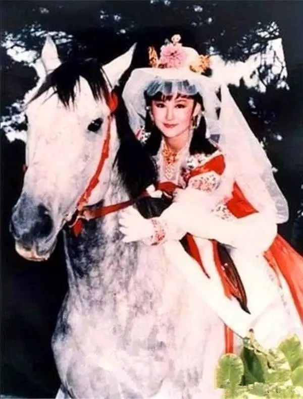 古代女人的服装都是怎么穿的,印度女性服饰演变史