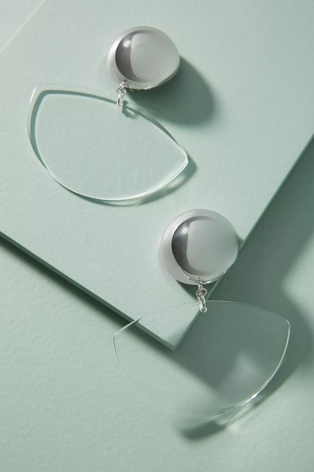 千禧粉紫色,带领大家预测一波2022年的流行色