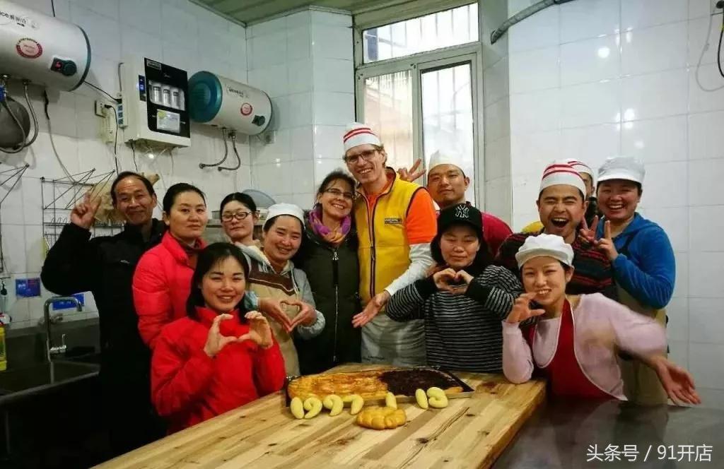 汪涵都点赞！这对德国夫妻在长沙开面包店，还有65个中国聋哑孩子