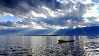 「让毒害远离让未来美好」吸毒人员自述｜*品毒**这种东西，是会在身体里累积的一旦吸了毒，就没有人再把我们当人了