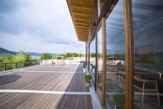 40岁大叔买下一座岛,大叔为钓鱼买下一座岛