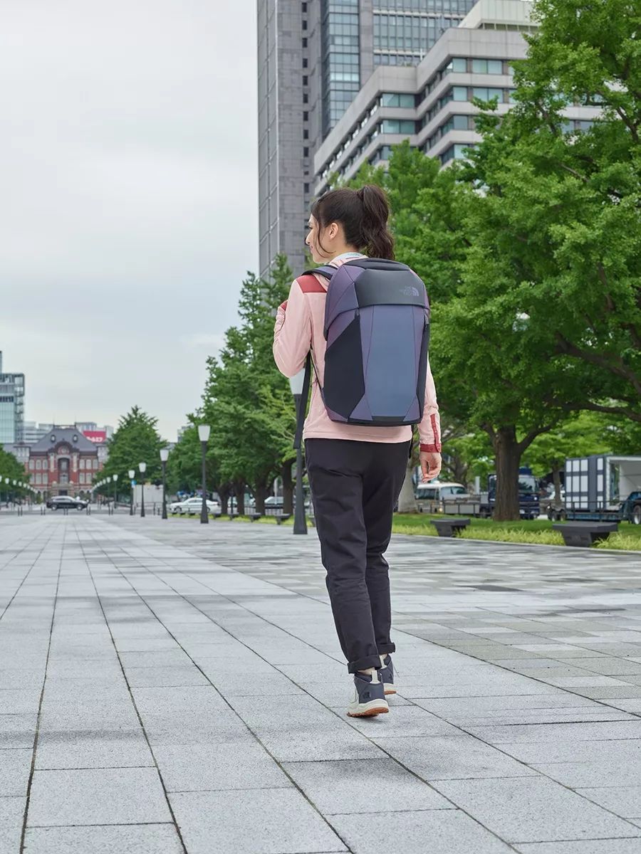 潮闻快食Champion推出金链设计!MMW曝光ALYX最新鞋款