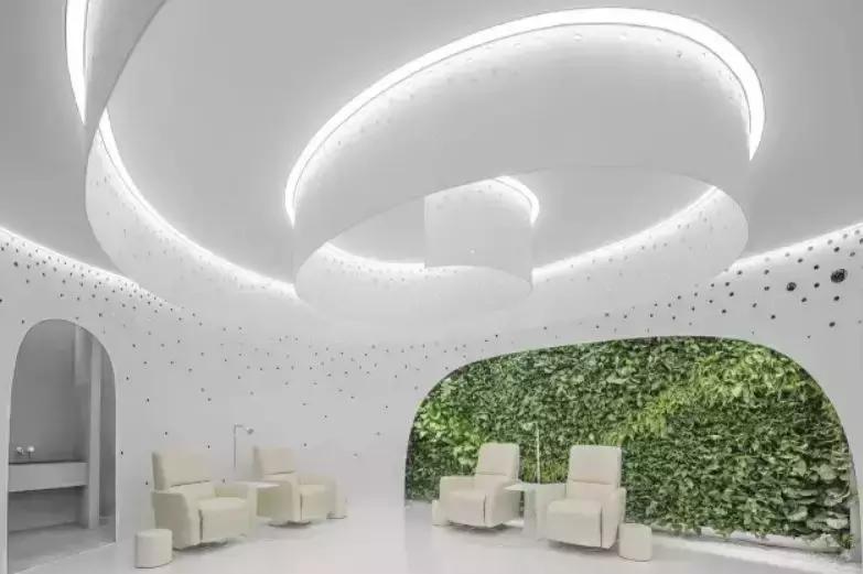 搞定门店运营效率，LilyNails美甲美睫用这款“黑科技”！