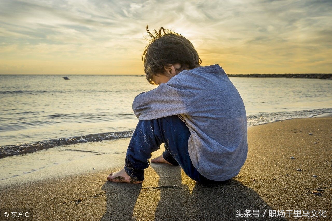 内向不爱说话的人怎么改变性格,内向不会说话的人怎么变得会说话