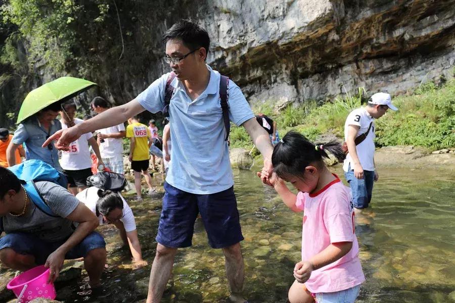 宜昌青龙峡第四届亲子漂流大赛实况回顾！你错过的精彩都在这里！