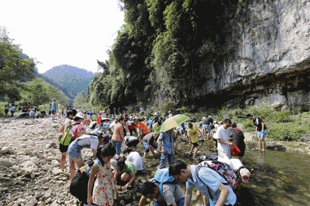 宜昌青龙峡第四届亲子漂流大赛实况回顾！你错过的精彩都在这里！