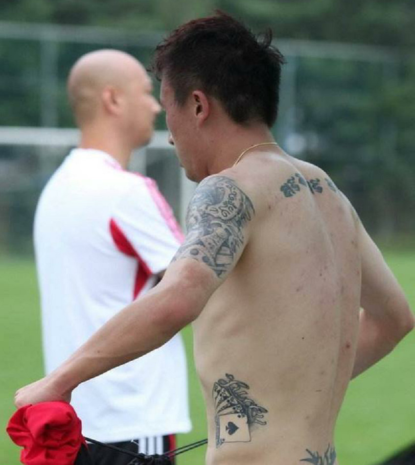 中国男足为什么那么多纹身,国足白砍鸡