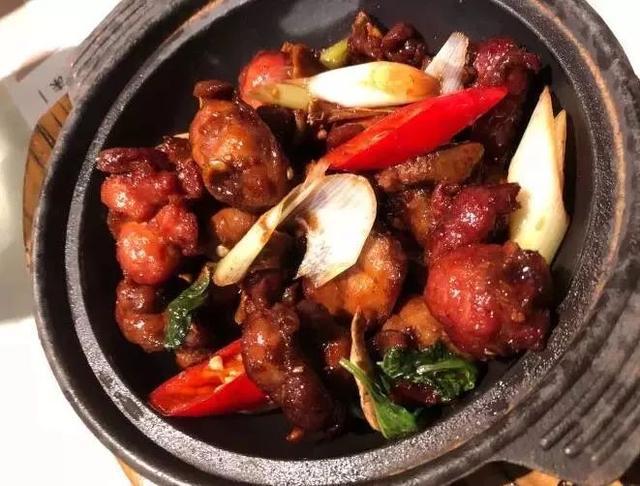 藏在市中心的美食街，吃一年都吃不够！第一个就是北京人爱吃的