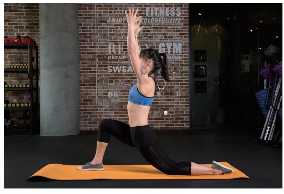 锻炼腰部肌肉时盆骨后侧不舒服,锻炼竖脊肌改善骨盆前倾