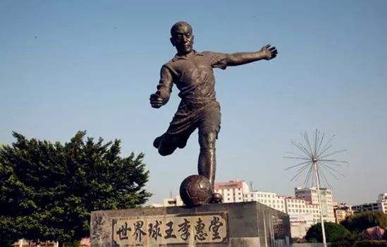 现代足球发源地是哪里,现代足球运动的发源地是哪个国家