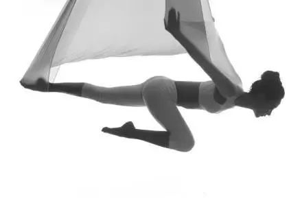 想要上天咩？空中瑜伽pick一下