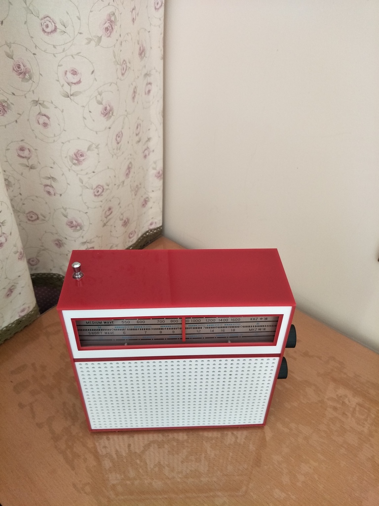 大喇叭收音机手工制作,用一个小喇叭制作简易收音机