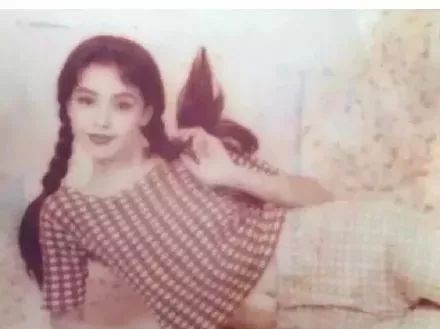 20年前的父母和现在父母的对比,20年前的爸妈照片