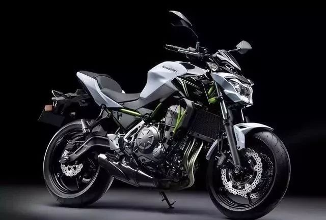 推荐几款性价比高的街车,三款中量级街车