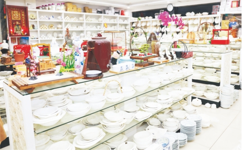 财富高桥·百家品牌商户系列报道鹏天陶瓷:突破创意陶瓷新高度