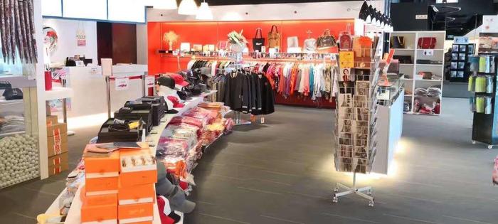 伊丁陨石有没有放射性,陨石有不带磁铁的吗