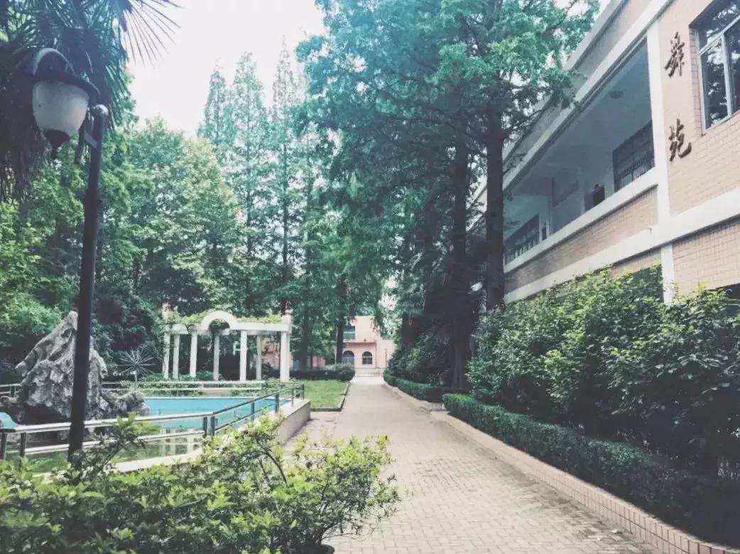 南京十大最乱中专学校,南京最大的中专学校