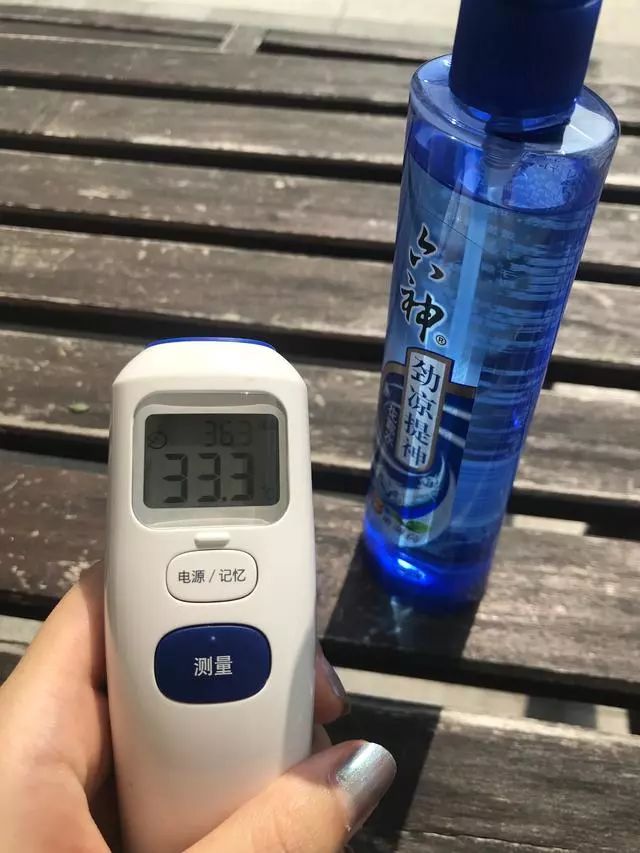 降温喷雾神器视频,网红迅速降温喷雾