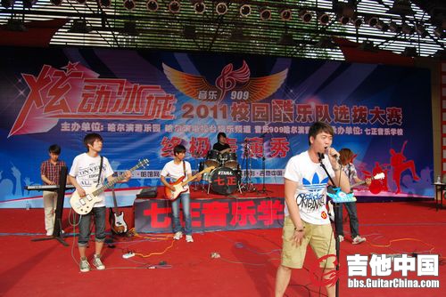 组乐队都需要什么乐器,初学者可以组乐队吗