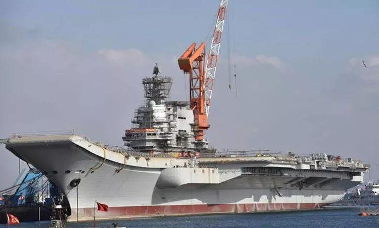 中国航母工资待遇,航母飞行员每月工资多少呢