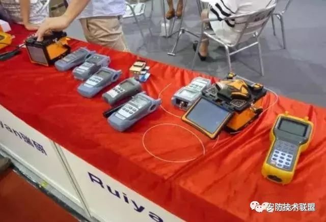 光纤熔接机一次熔12芯多少钱,光纤熔接机什么牌子好和价格