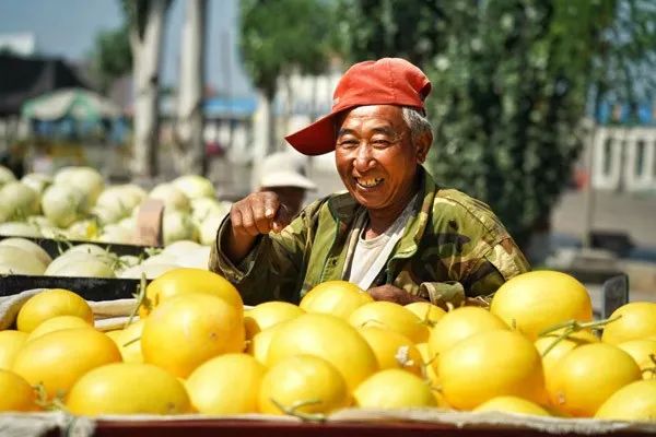 走遍天涯海角忘不了歌名叫什么,走遍天涯海角忘不了原唱
