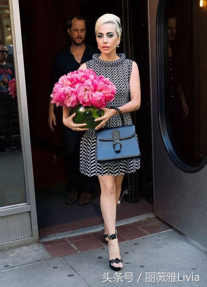 关于ladygaga你不知道的73件事,ladygaga对时尚不感兴趣