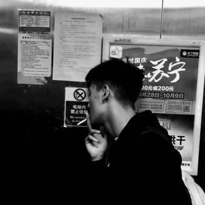 薛之谦迟迟mv完整版网易云,播放网易云音乐里面薛之谦的歌