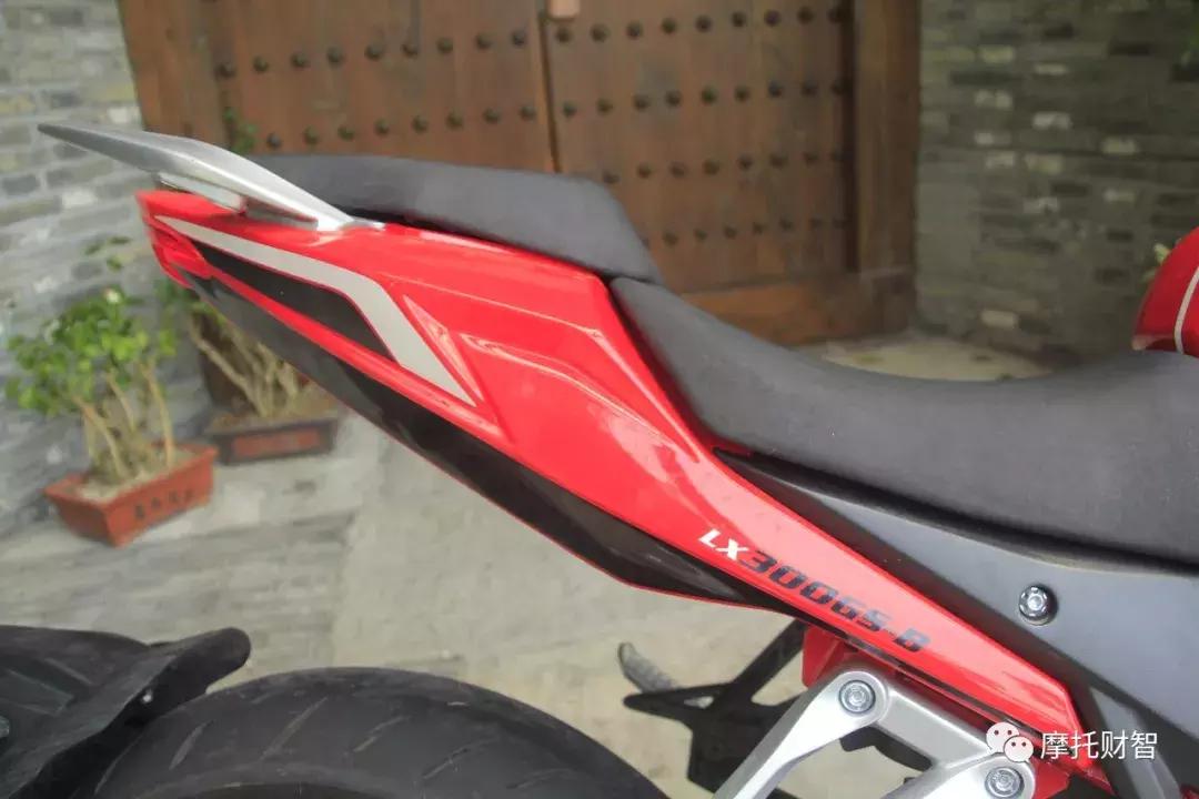 隆鑫无极300rr最高跑到80码,隆鑫300rr跑车版图片