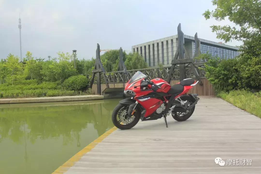 隆鑫无极300rr最高跑到80码,隆鑫300rr跑车版图片