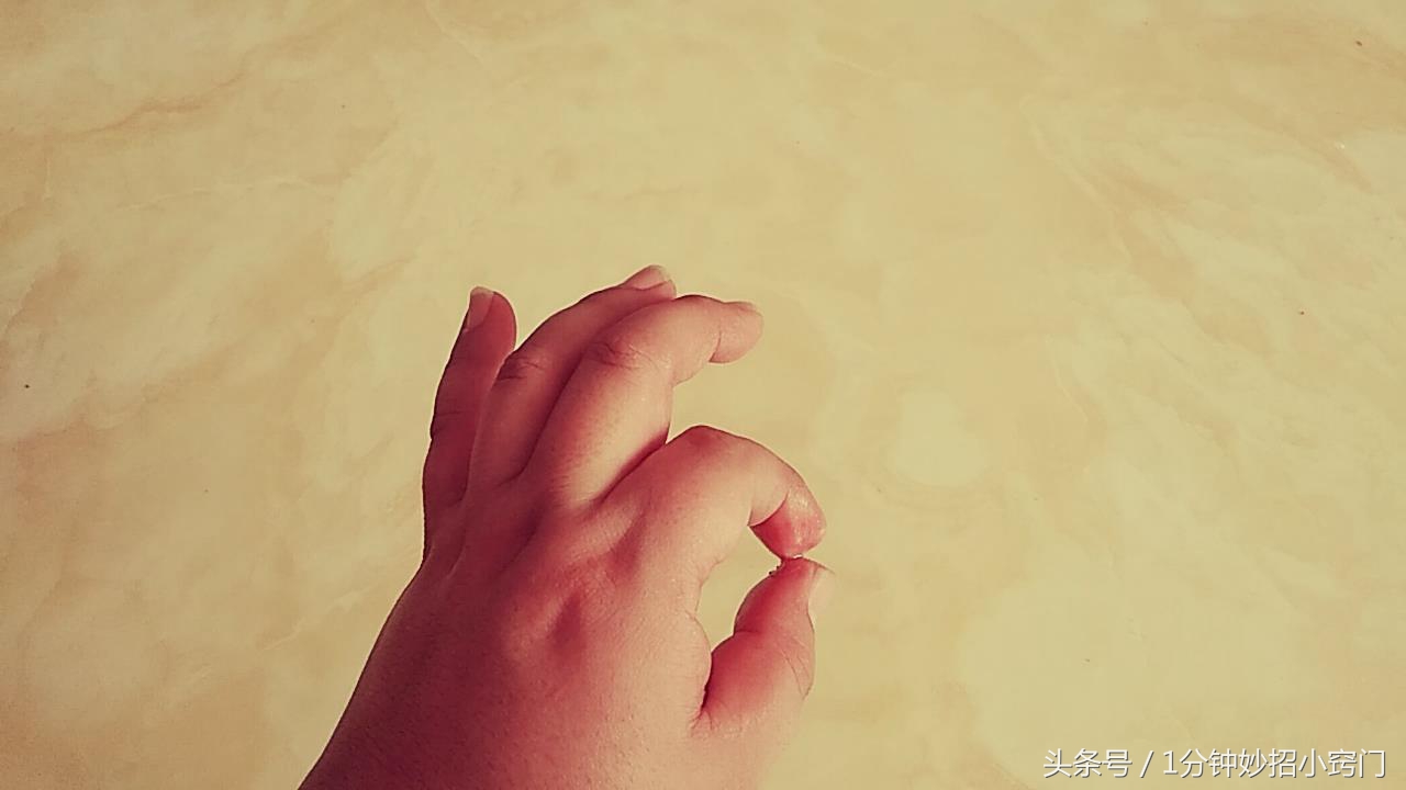 让502胶水粘住用什么办法,502胶水沾到固体上怎么去除小妙招