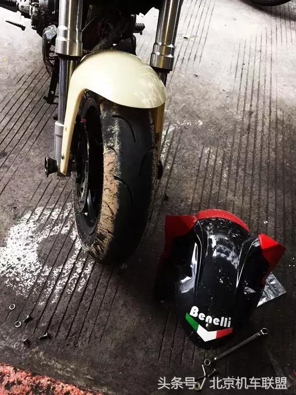 小暴龙改装方圆灯,小暴龙改装轮胎视频